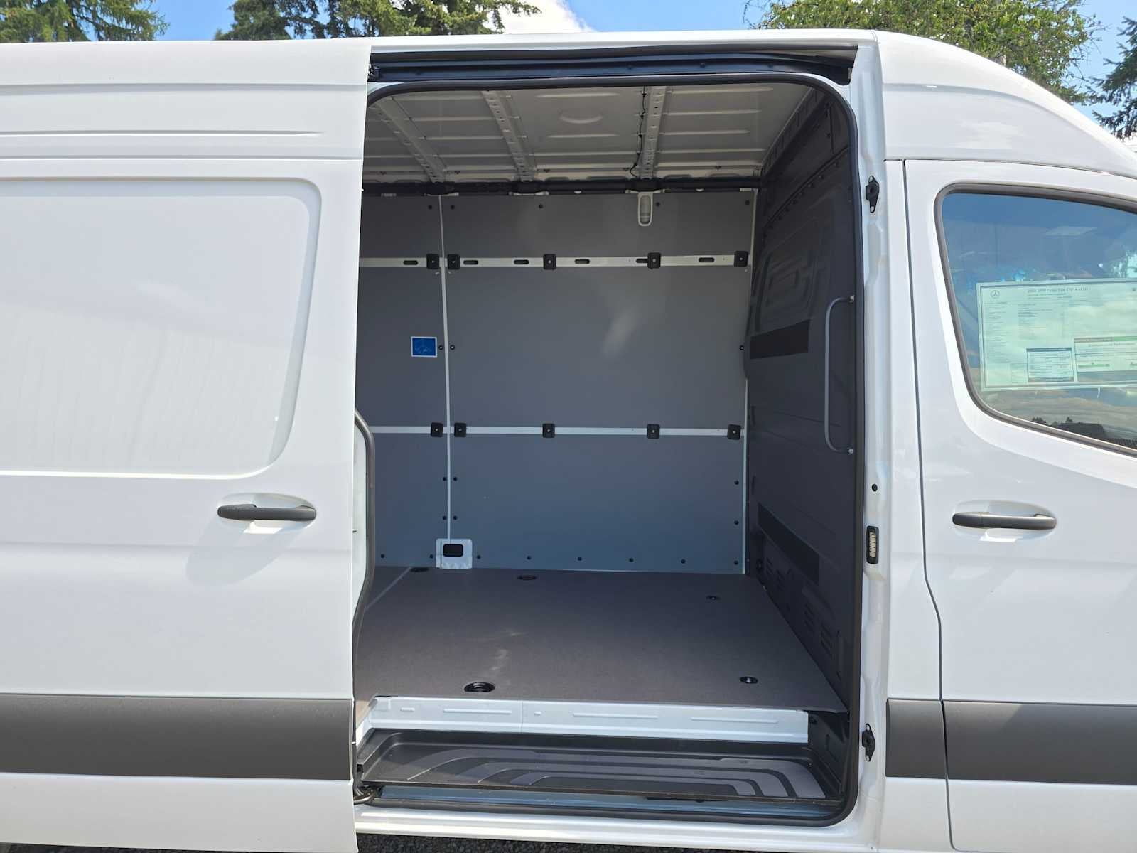 2026 Mercedes-Benz Sprinter Cargo 2500 High Roof I4 Diesel 170 RWD