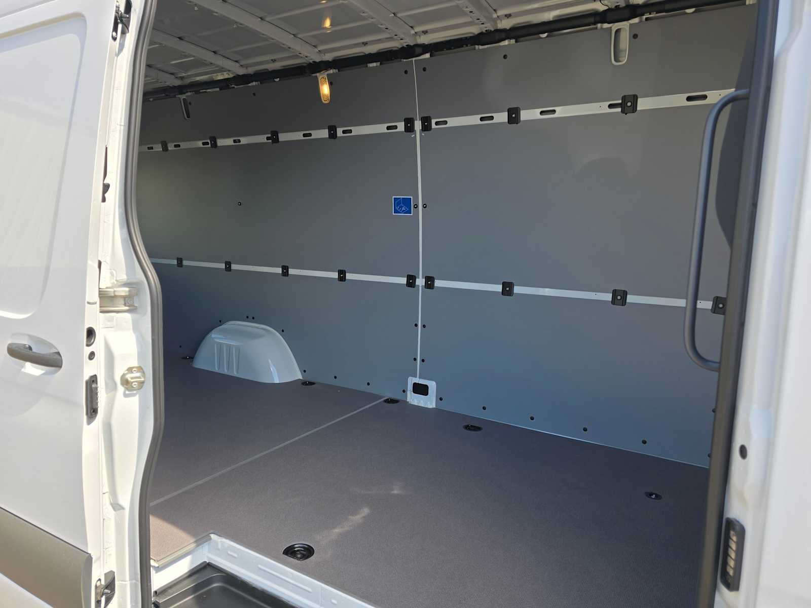 2026 Mercedes-Benz Sprinter Cargo 2500 High Roof I4 Diesel 170 RWD