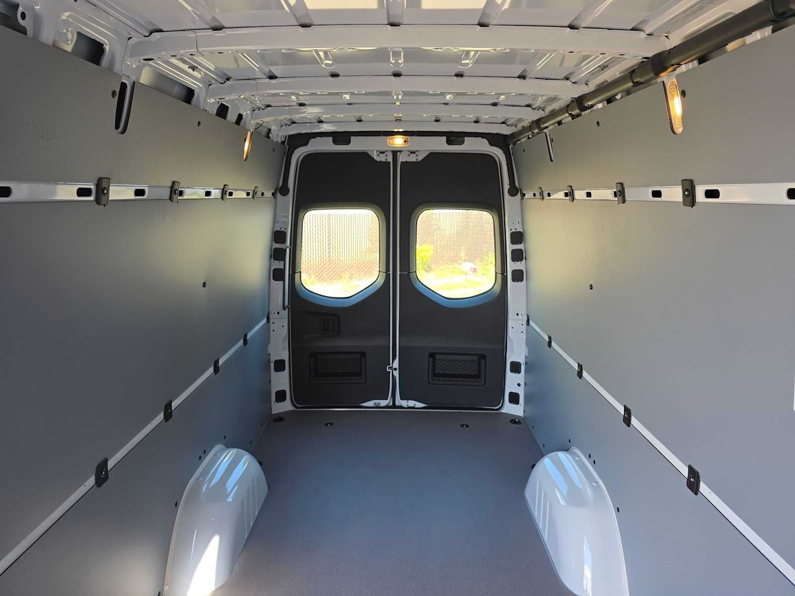 2026 Mercedes-Benz Sprinter Cargo 2500 High Roof I4 Diesel 170 RWD