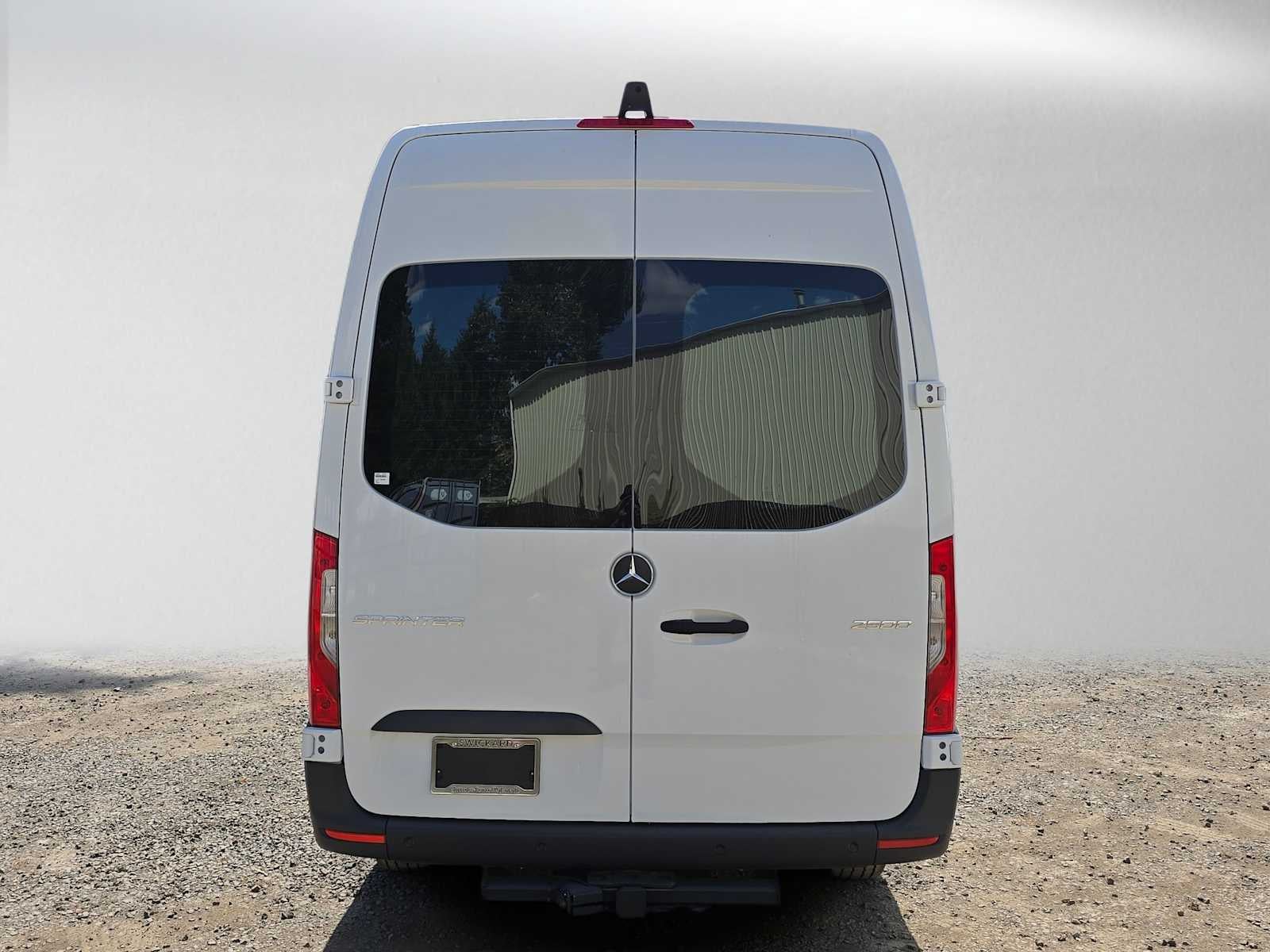 2026 Mercedes-Benz Sprinter Cargo 2500 High Roof I4 Diesel 170 RWD