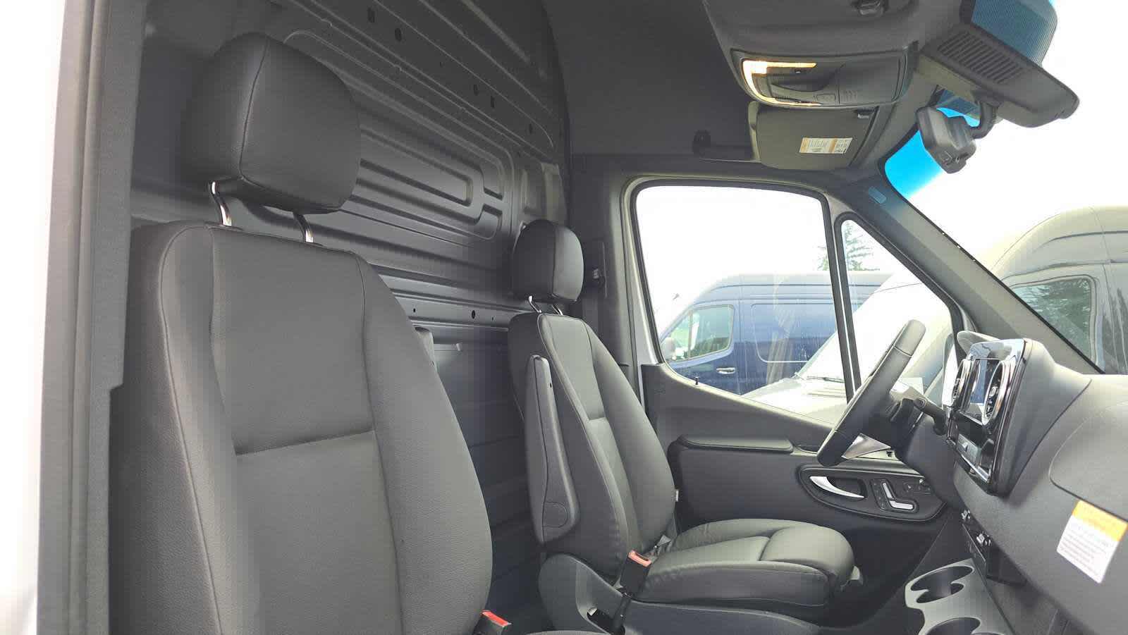 2026 Mercedes-Benz Sprinter 2500 High Roof I4 Diesel 170" RWD