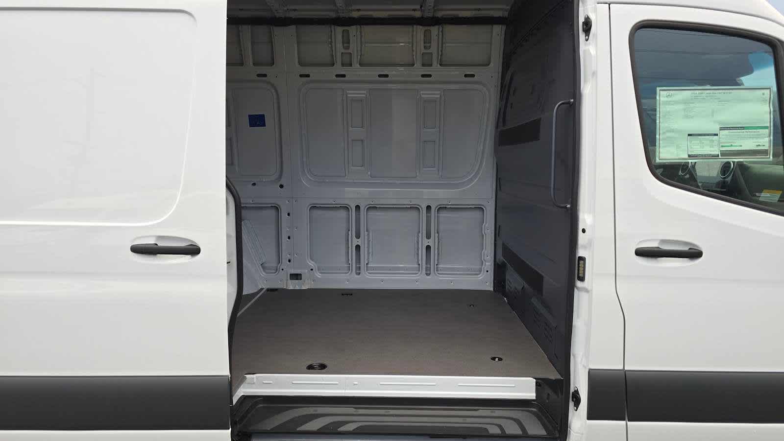 2026 Mercedes-Benz Sprinter 2500 High Roof I4 Diesel 170" RWD