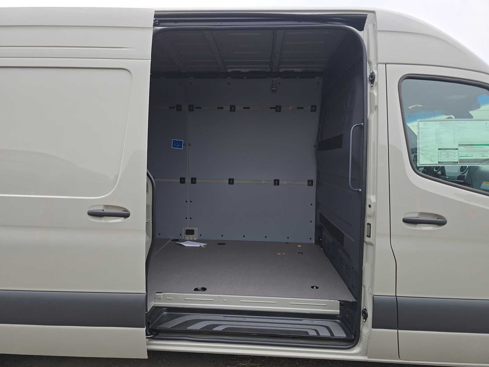 2026 Mercedes-Benz Sprinter Cargo 2500 High Roof I4 Diesel 170 RWD