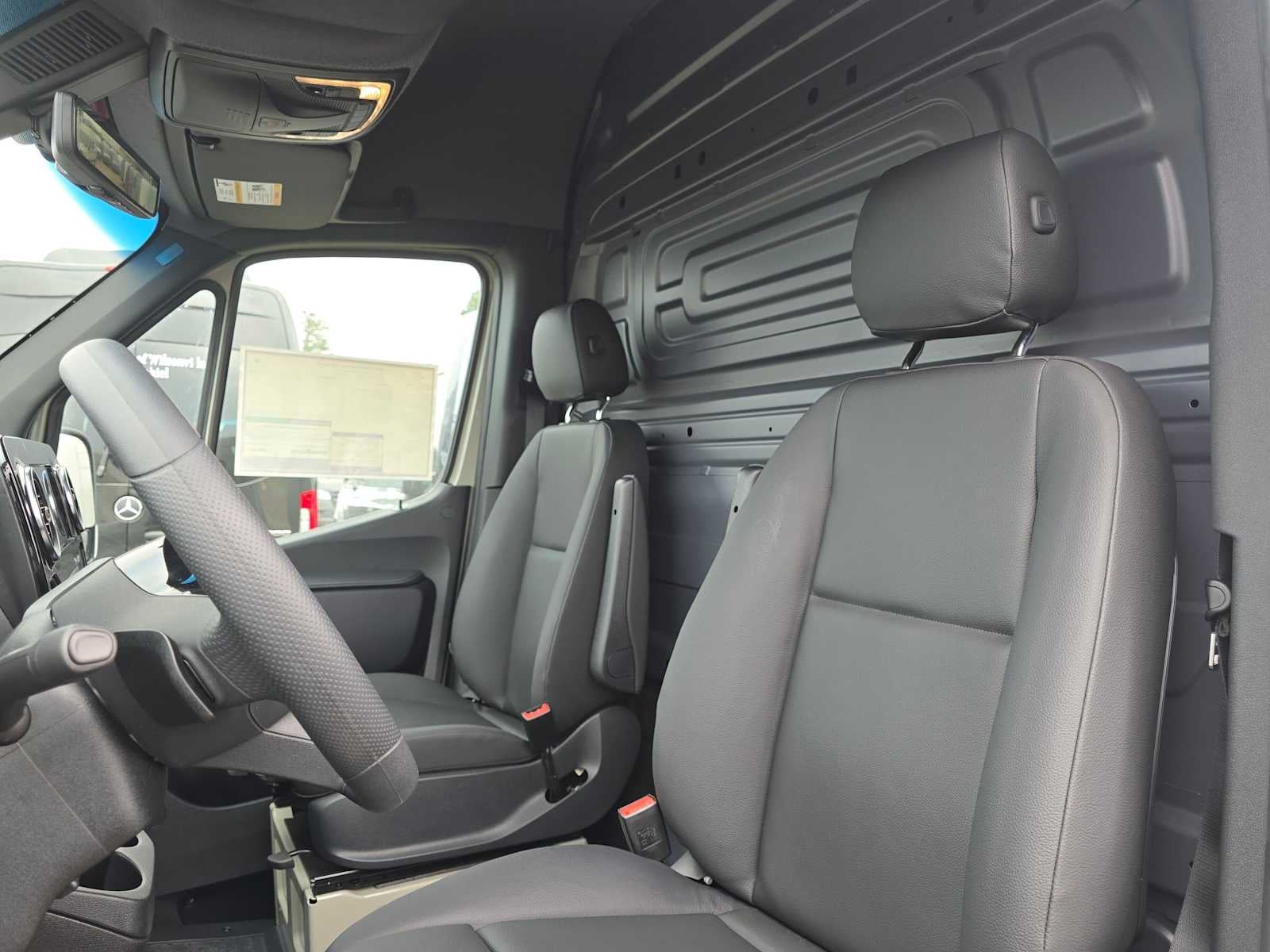 2026 Mercedes-Benz Sprinter Cargo 2500 High Roof I4 Diesel 170 RWD