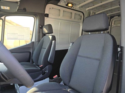 2026 Mercedes-Benz Sprinter 2500 High Roof I4 Diesel 170 RWD