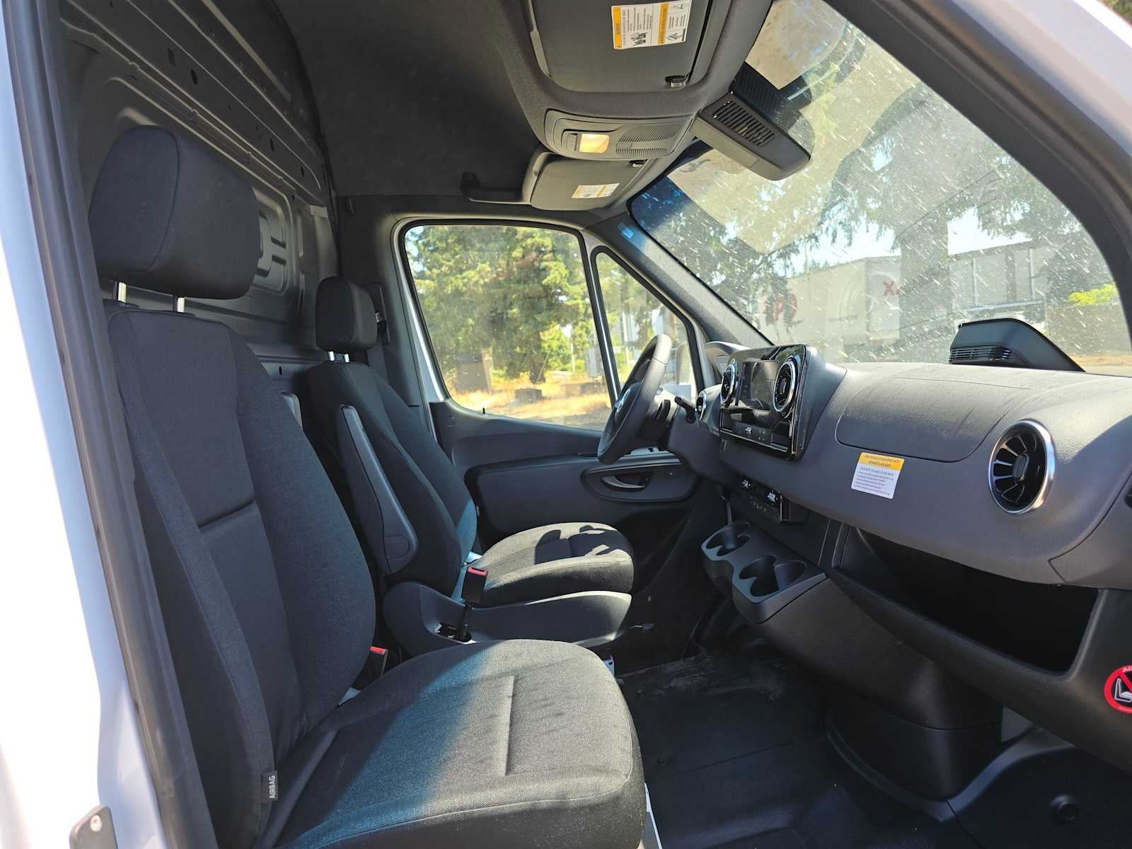 2026 Mercedes-Benz Sprinter Cargo 2500 High Roof I4 Diesel 170 RWD