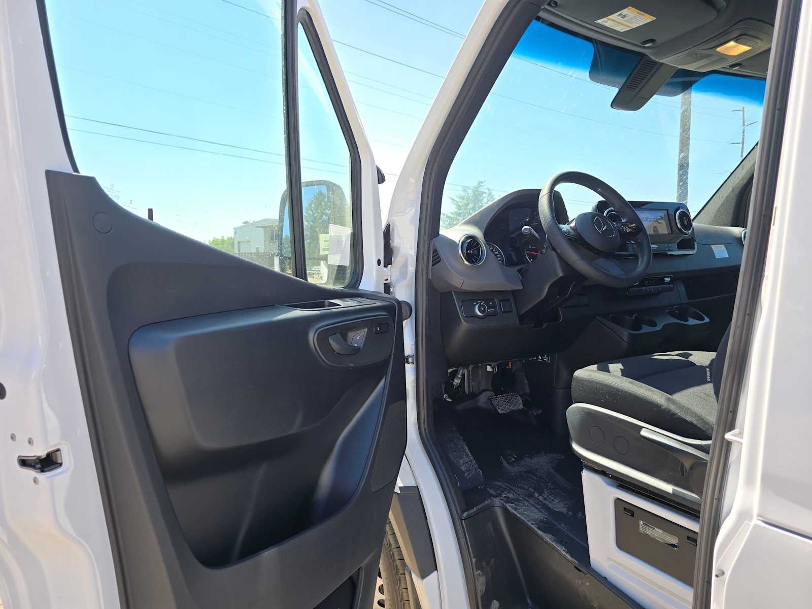 2026 Mercedes-Benz Sprinter Cargo 2500 High Roof I4 Diesel 170 RWD