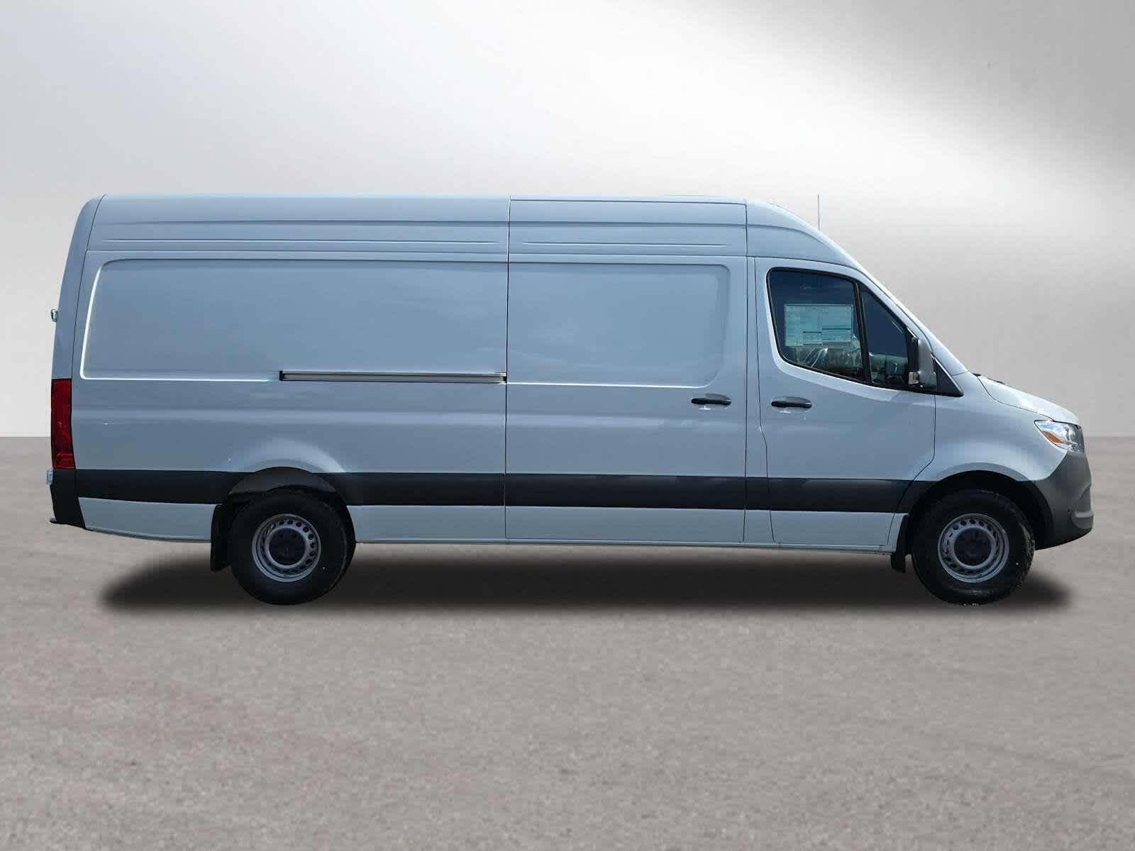 2026 Mercedes-Benz Sprinter 2500 High Roof I4 Diesel 170 RWD