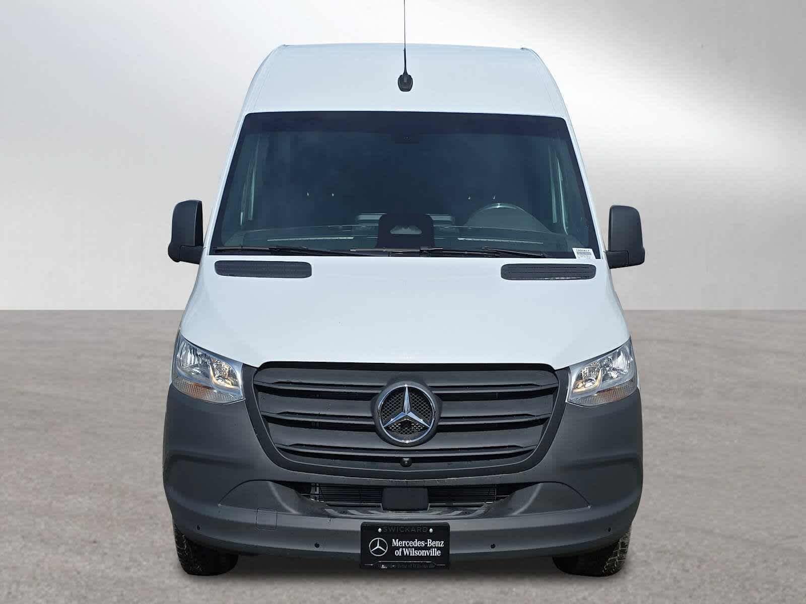 2026 Mercedes-Benz Sprinter 2500 High Roof I4 Diesel 170 RWD