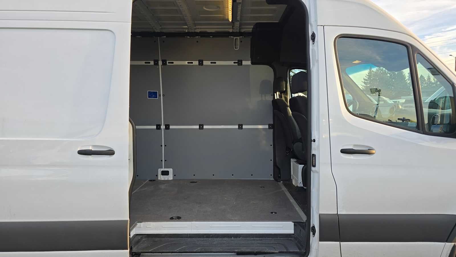2025 Mercedes-Benz Sprinter Cargo Van 2500 High Roof I4 Diesel 170" RWD