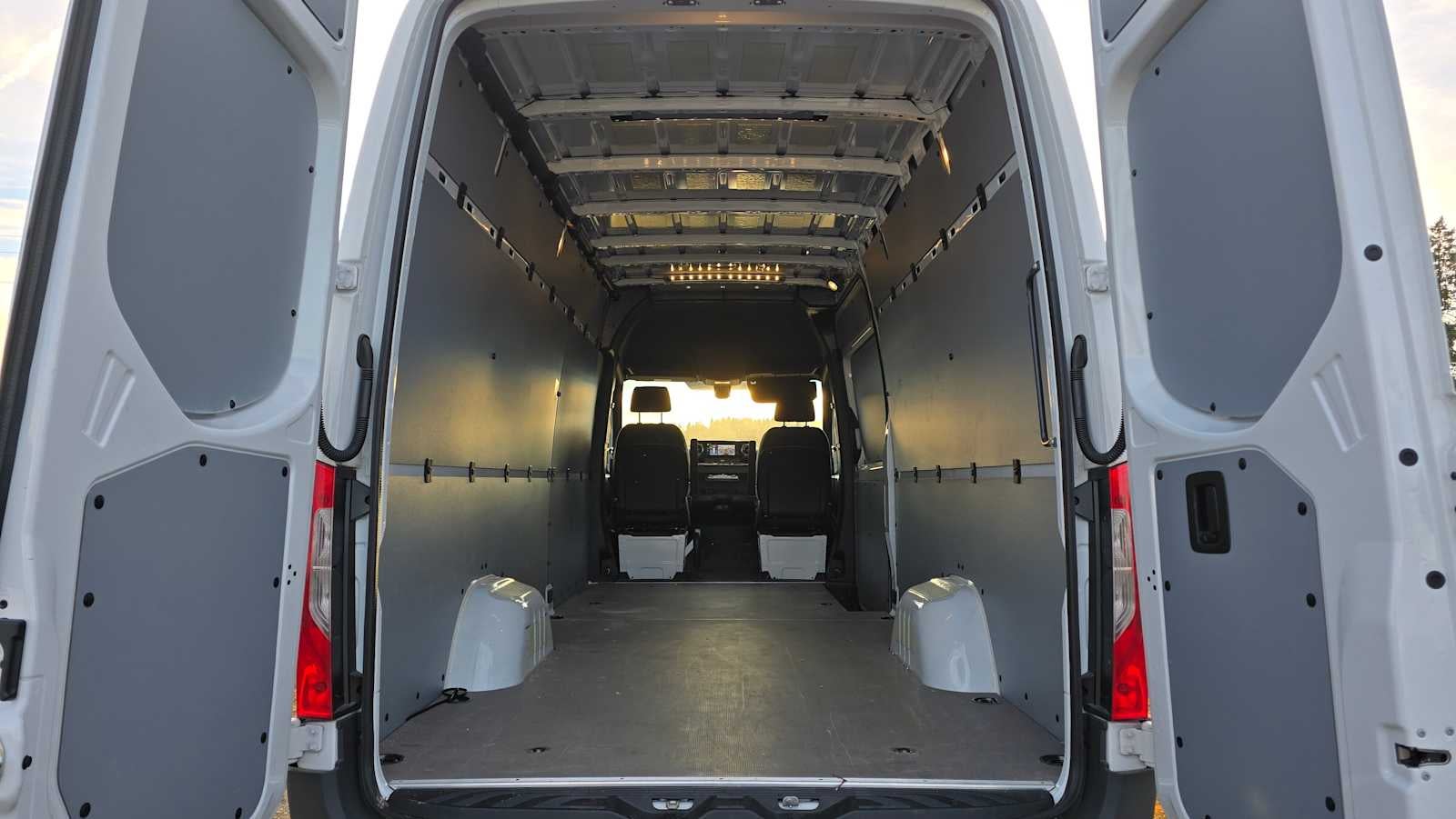 2025 Mercedes-Benz Sprinter Cargo Van 2500 High Roof I4 Diesel 170" RWD