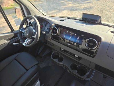 2027 Mercedes-Benz Sprinter Cargo 2500 High Roof I4 Diesel 170 RWD