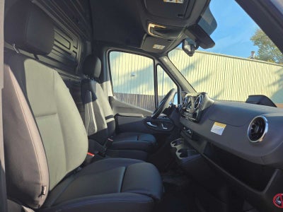 2027 Mercedes-Benz Sprinter Cargo 2500 High Roof I4 Diesel 170 RWD
