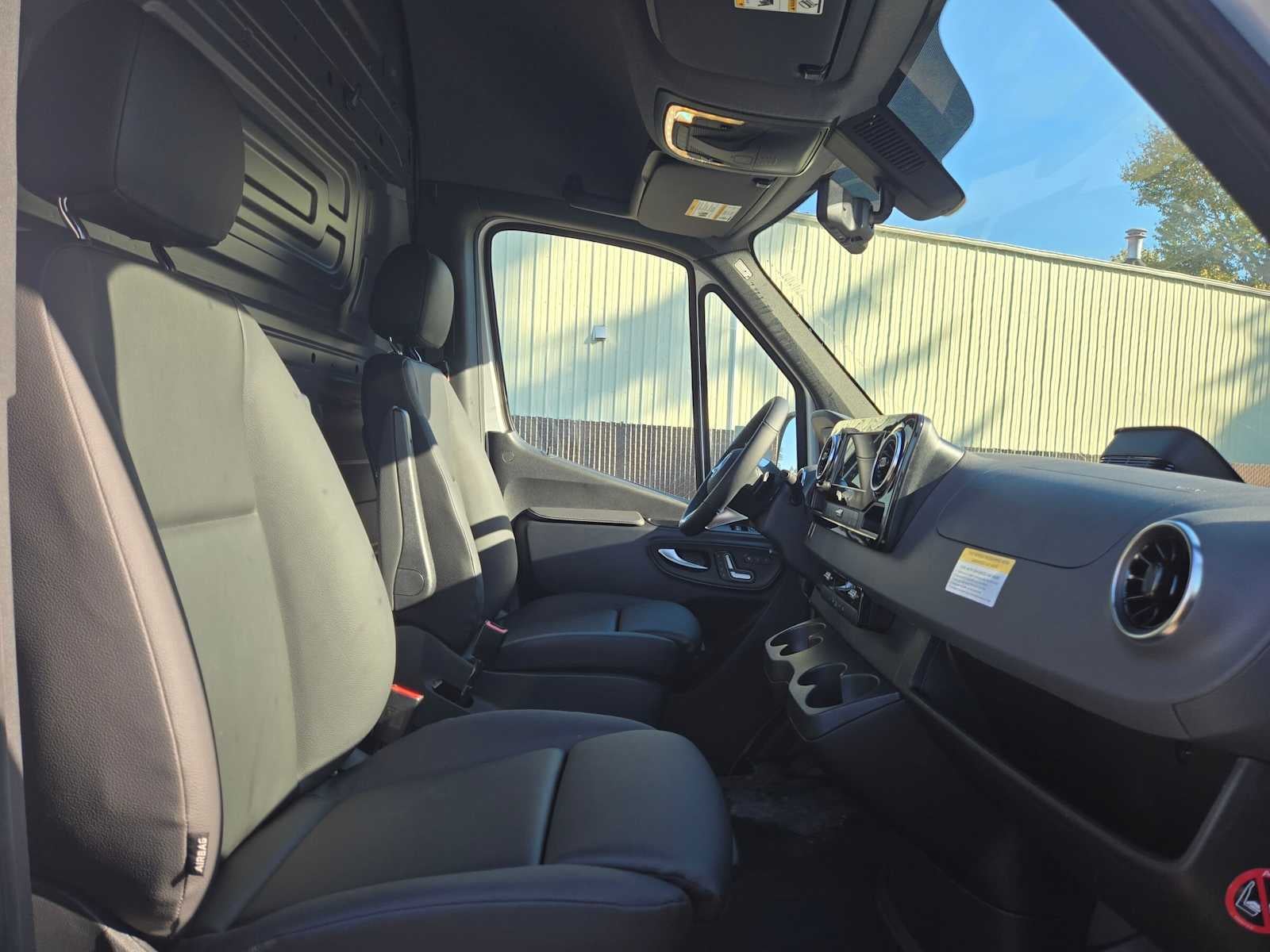 2027 Mercedes-Benz Sprinter Cargo 2500 High Roof I4 Diesel 170 RWD