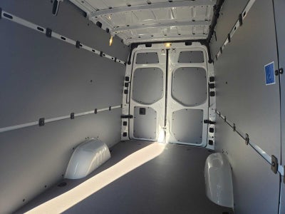 2027 Mercedes-Benz Sprinter Cargo 2500 High Roof I4 Diesel 170 RWD