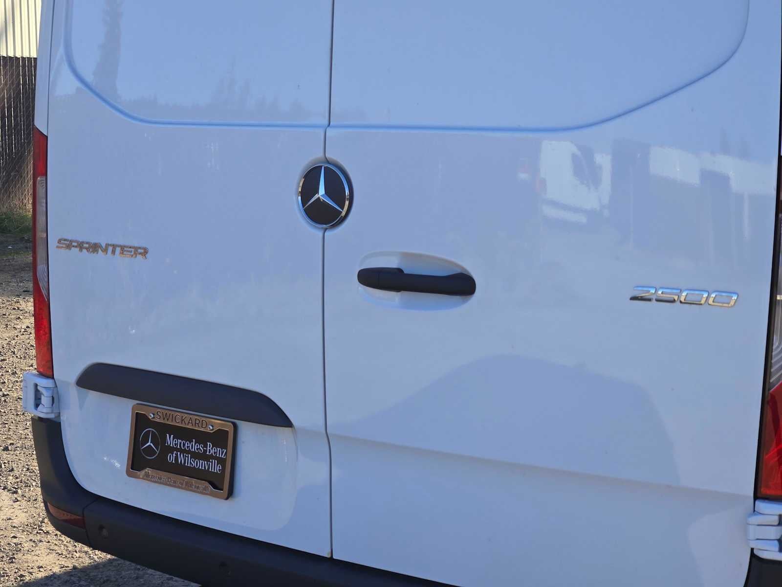 2027 Mercedes-Benz Sprinter Cargo 2500 High Roof I4 Diesel 170 RWD