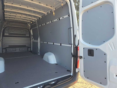 2027 Mercedes-Benz Sprinter Cargo 2500 High Roof I4 Diesel 170 RWD