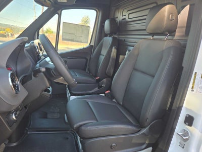 2027 Mercedes-Benz Sprinter Cargo 2500 High Roof I4 Diesel 170 RWD