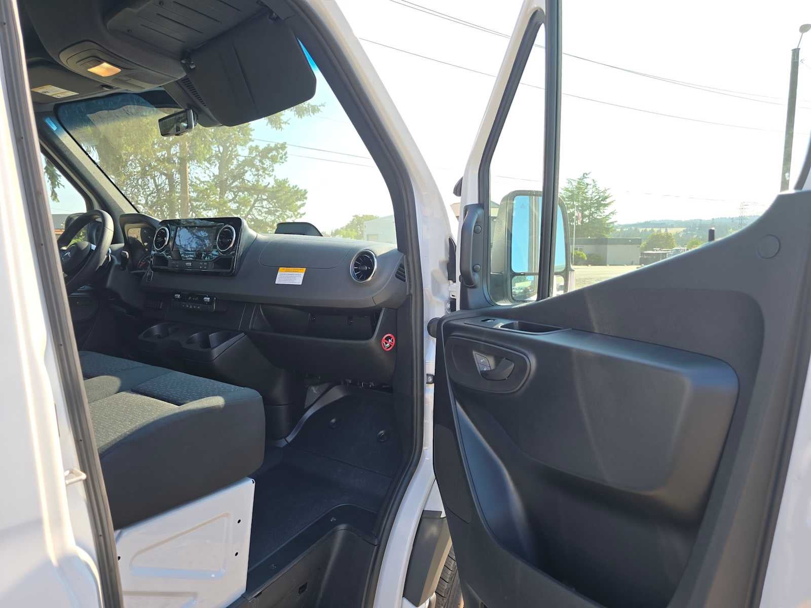 2026 Mercedes-Benz Sprinter 2500 Standard Roof I4 Diesel HO 144 RWD
