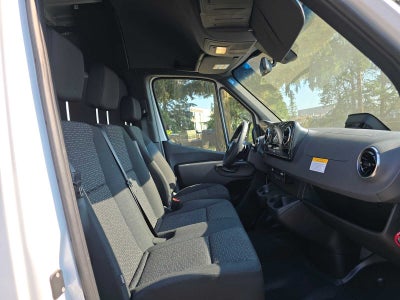 2026 Mercedes-Benz Sprinter 2500 Standard Roof I4 Diesel HO 144 RWD