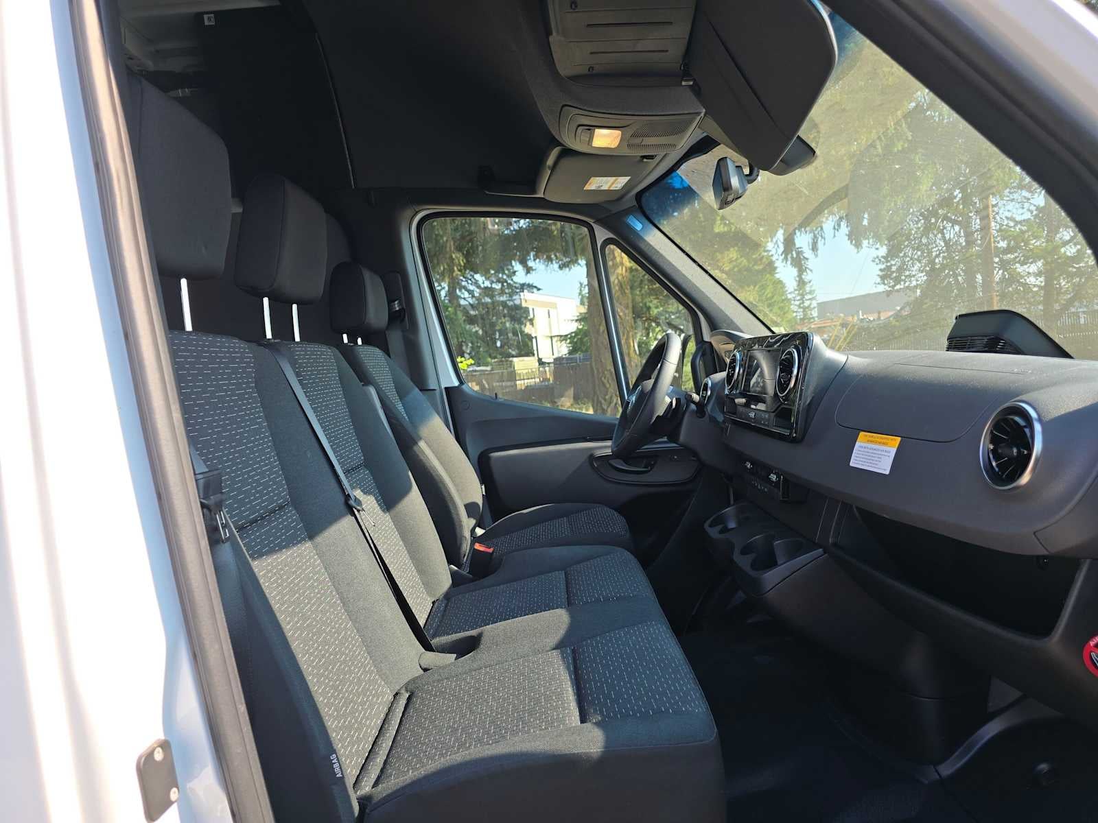 2026 Mercedes-Benz Sprinter 2500 Standard Roof I4 Diesel HO 144 RWD