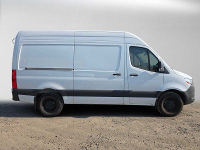 2026 Mercedes-Benz Sprinter 2500 Standard Roof I4 Diesel HO 144 RWD