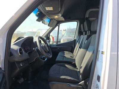 2026 Mercedes-Benz Sprinter 2500 Standard Roof I4 Diesel HO 144 RWD