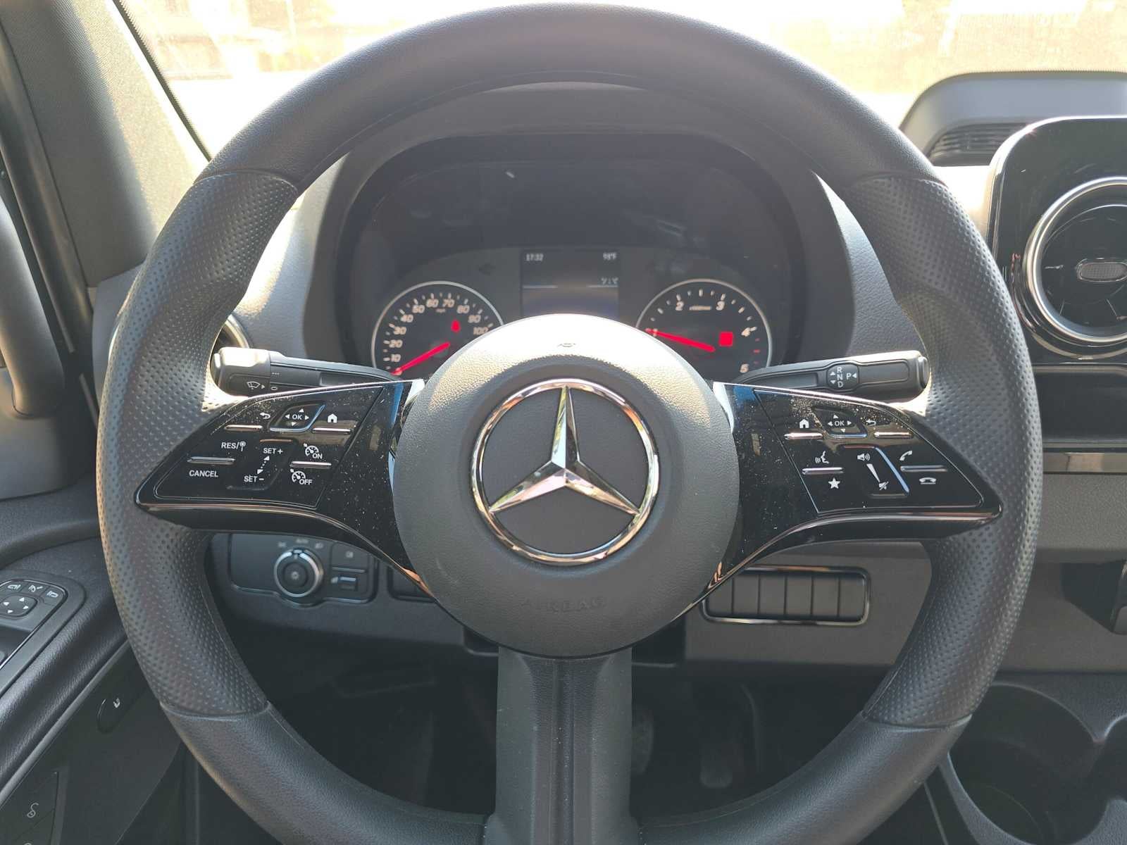 2026 Mercedes-Benz Sprinter 2500 Standard Roof I4 Diesel HO 144 RWD