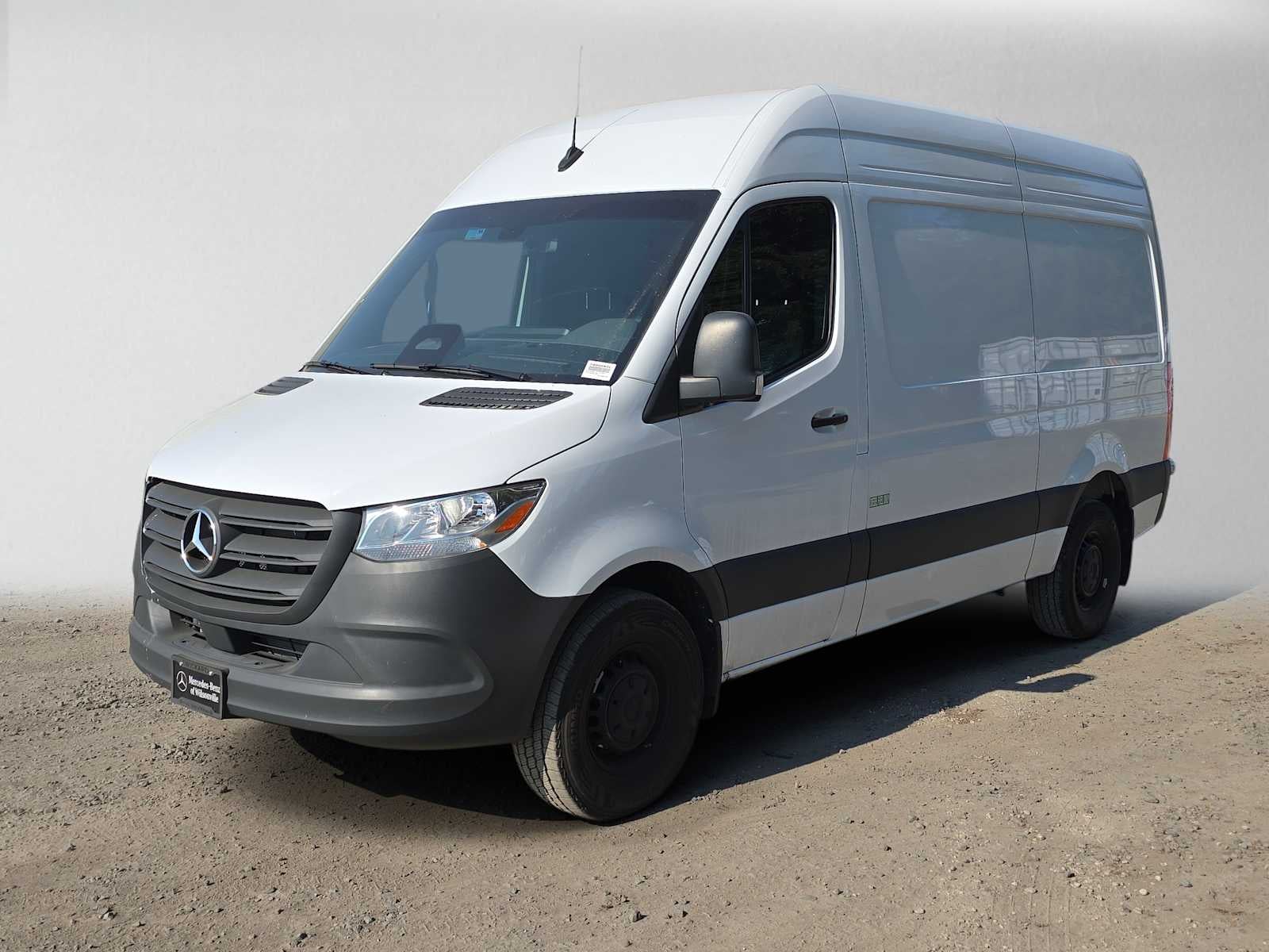 2026 Mercedes-Benz Sprinter 2500 Standard Roof I4 Diesel HO 144 RWD