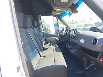 2026 Mercedes-Benz Sprinter 2500 Standard Roof I4 Diesel HO 144 RWD