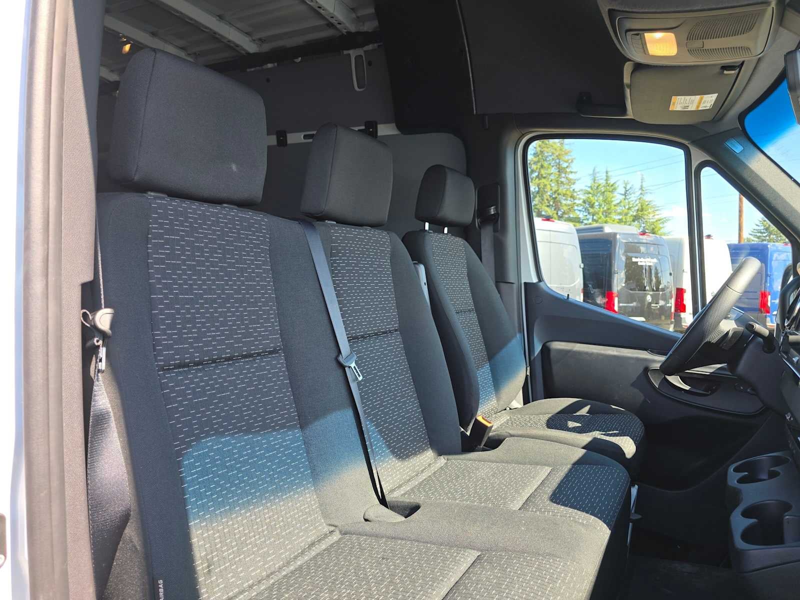 2026 Mercedes-Benz Sprinter 2500 Standard Roof I4 Diesel HO 144 RWD