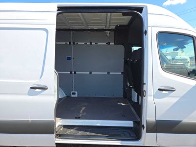2026 Mercedes-Benz Sprinter 2500 Standard Roof I4 Diesel HO 144 RWD