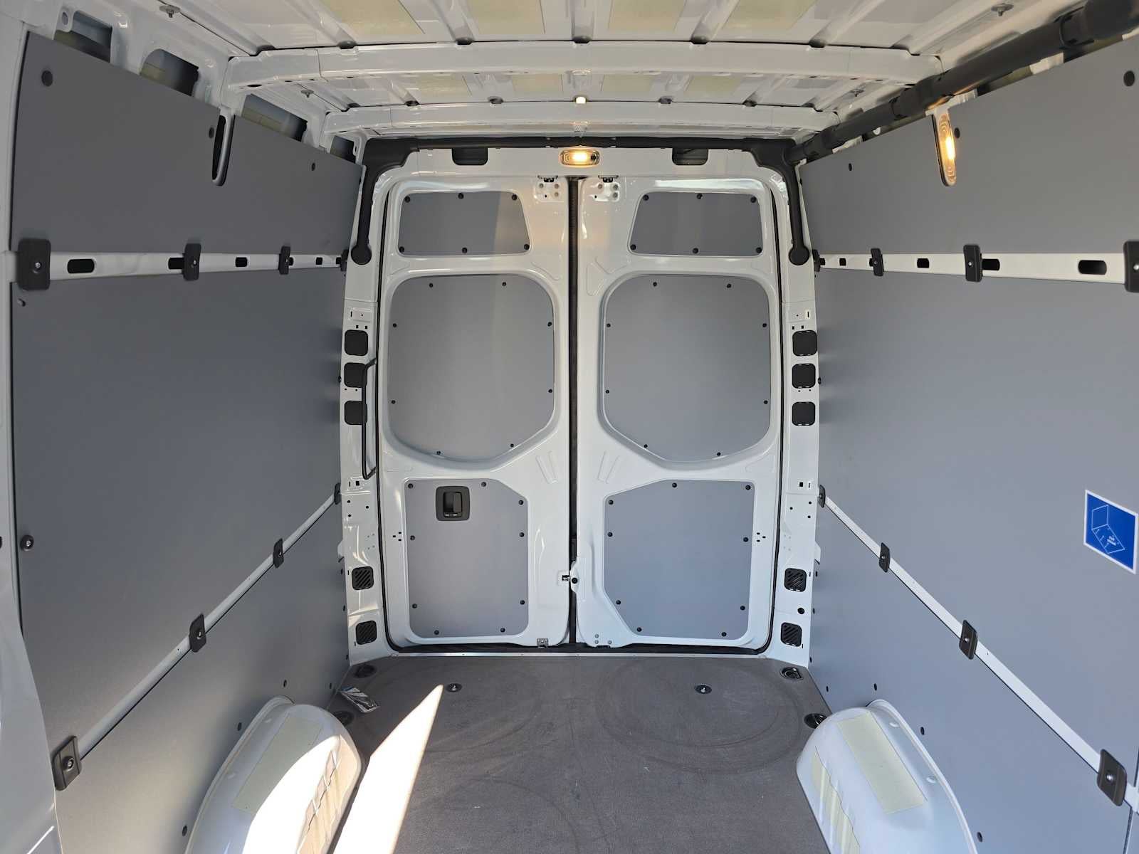 2026 Mercedes-Benz Sprinter 2500 Standard Roof I4 Diesel HO 144 RWD