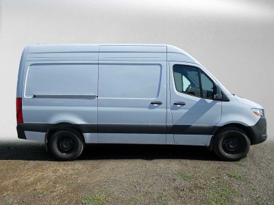 2026 Mercedes-Benz Sprinter 2500 Standard Roof I4 Diesel HO 144 RWD