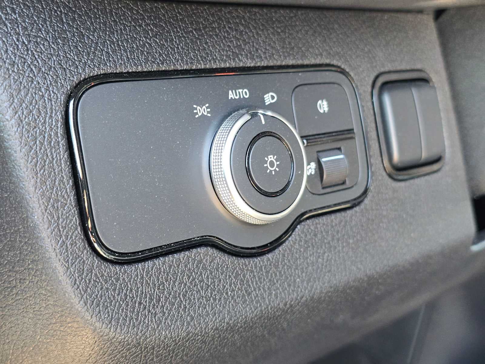 2026 Mercedes-Benz Sprinter 2500 Standard Roof I4 Diesel HO 144 RWD