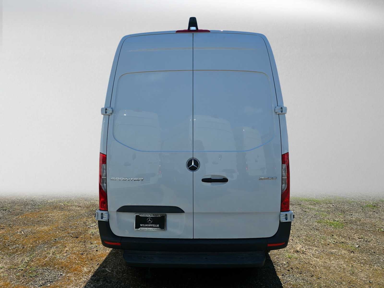2026 Mercedes-Benz Sprinter 2500 Standard Roof I4 Diesel HO 144 RWD