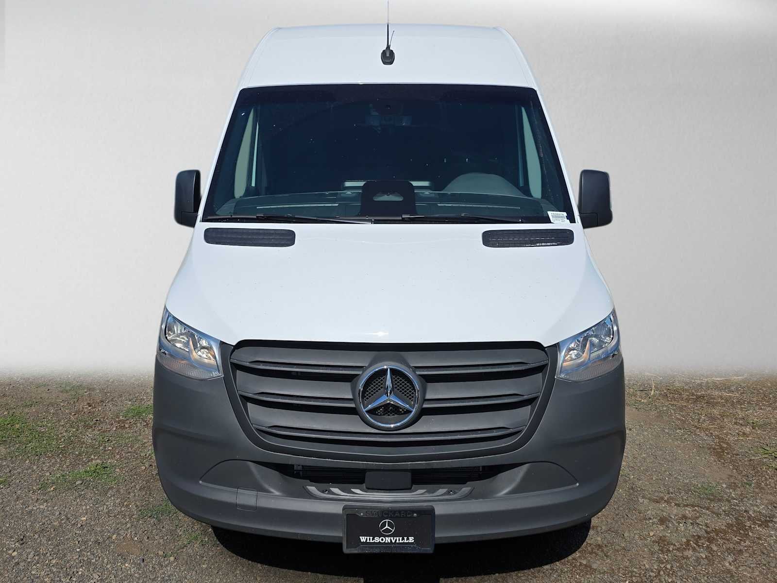 2026 Mercedes-Benz Sprinter 2500 Standard Roof I4 Diesel HO 144 RWD