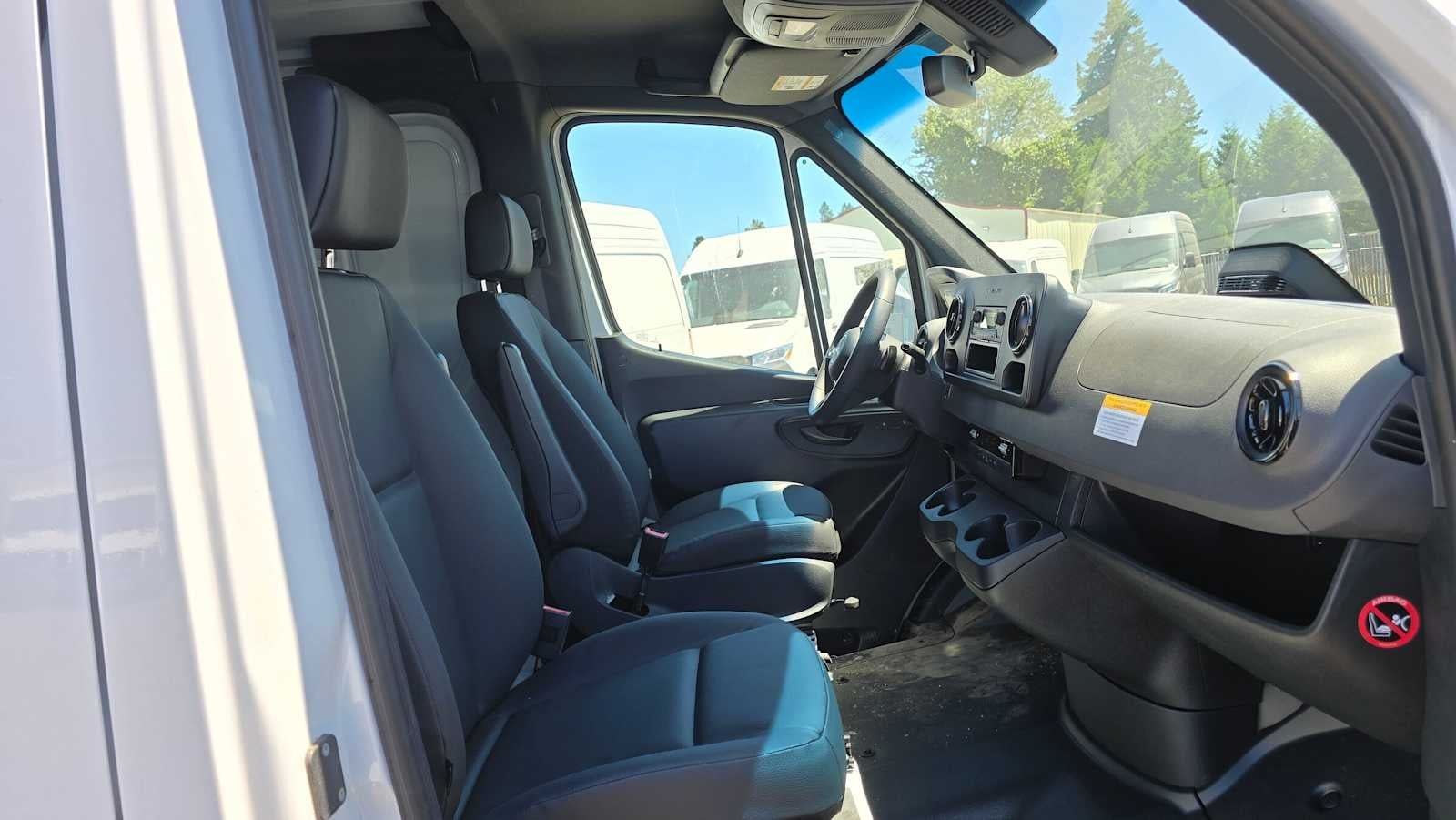 2025 Mercedes-Benz Sprinter Cargo Van 2500 Standard Roof I4 Diesel HO 144 RWD