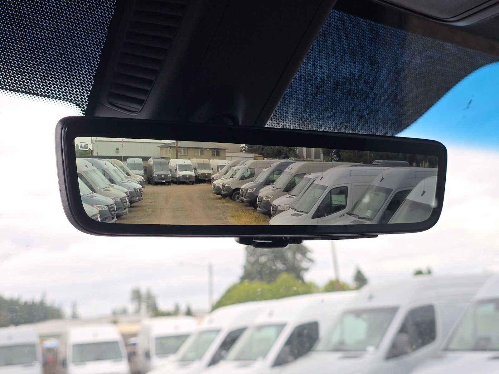2026 Mercedes-Benz Sprinter 2500 Standard Roof I4 Diesel HO 144 AWD