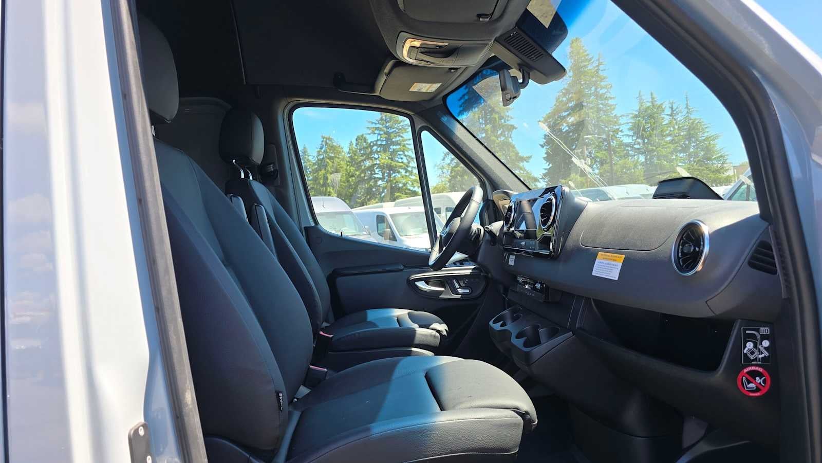 2026 Mercedes-Benz Sprinter 2500 Standard Roof I4 Diesel HO 144 AWD