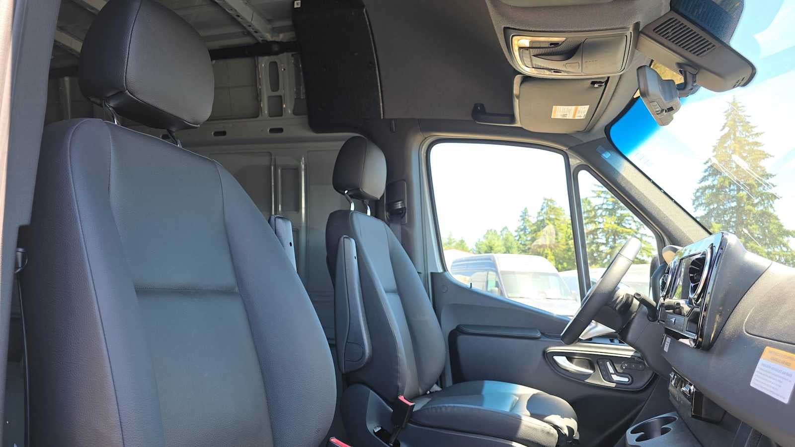 2026 Mercedes-Benz Sprinter 2500 Standard Roof I4 Diesel HO 144 AWD
