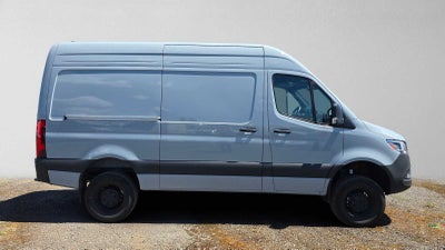 2026 Mercedes-Benz Sprinter 2500 Standard Roof I4 Diesel HO 144 AWD