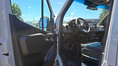 2026 Mercedes-Benz Sprinter 2500 Standard Roof I4 Diesel HO 144 AWD