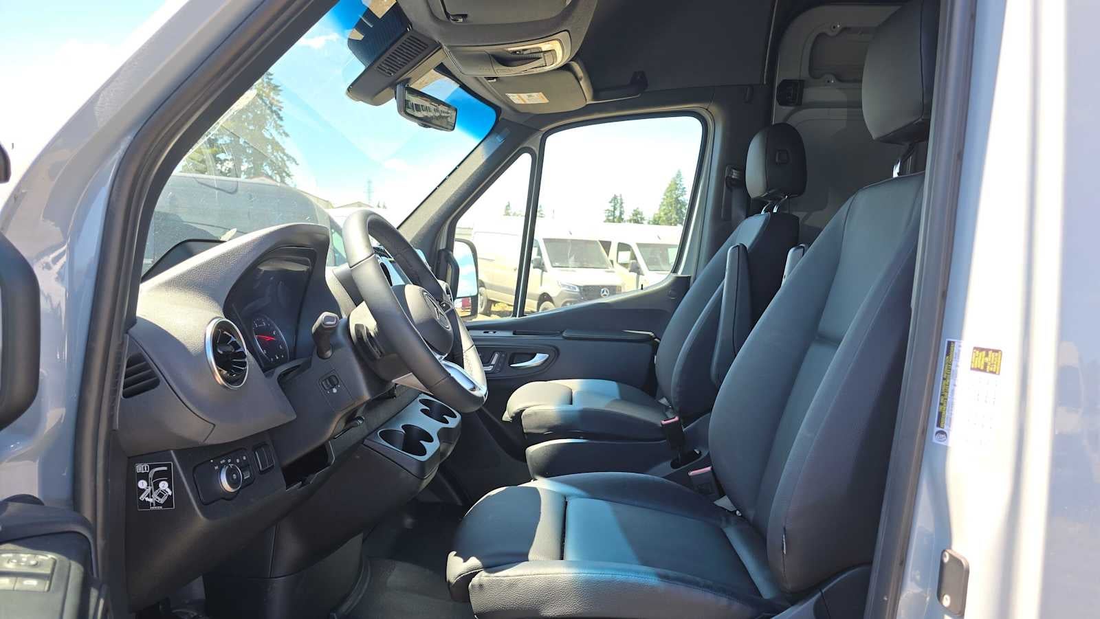 2026 Mercedes-Benz Sprinter 2500 Standard Roof I4 Diesel HO 144 AWD