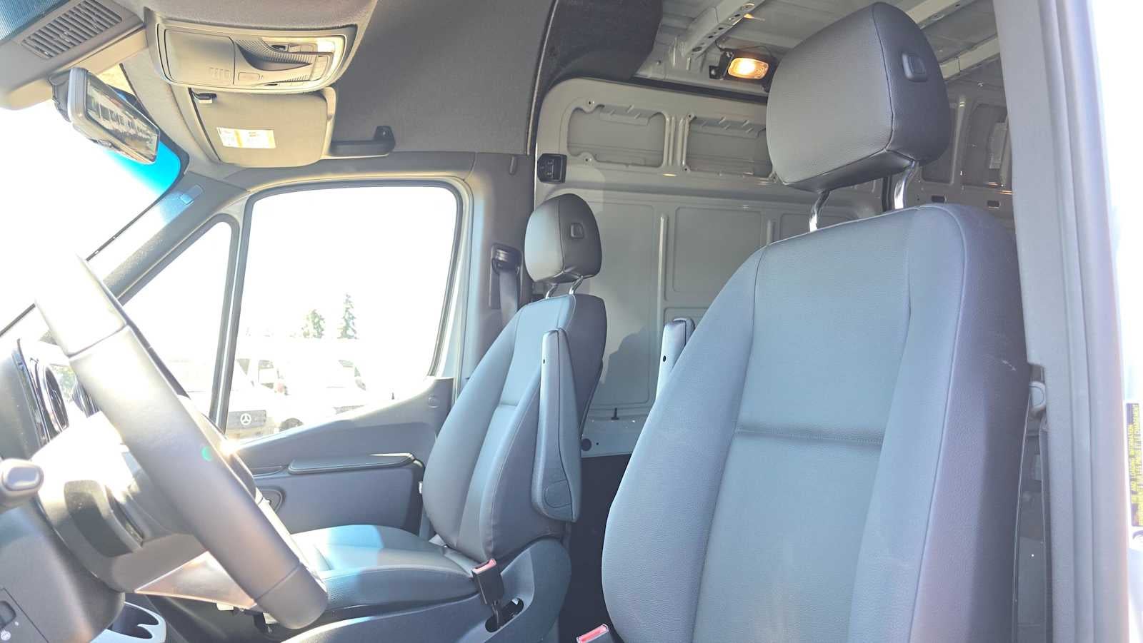 2026 Mercedes-Benz Sprinter 2500 Standard Roof I4 Diesel HO 144 AWD