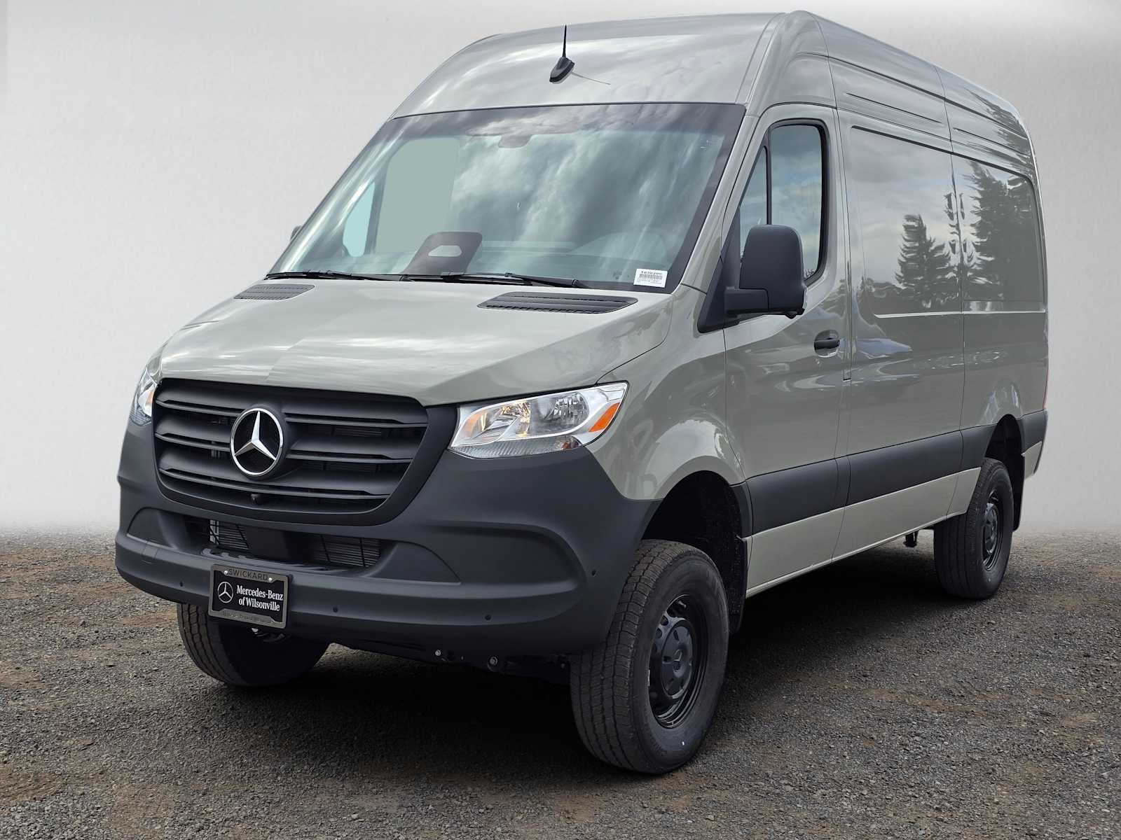 2026 Mercedes-Benz Sprinter Cargo 2500 Standard Roof I4 Diesel HO 144 AWD