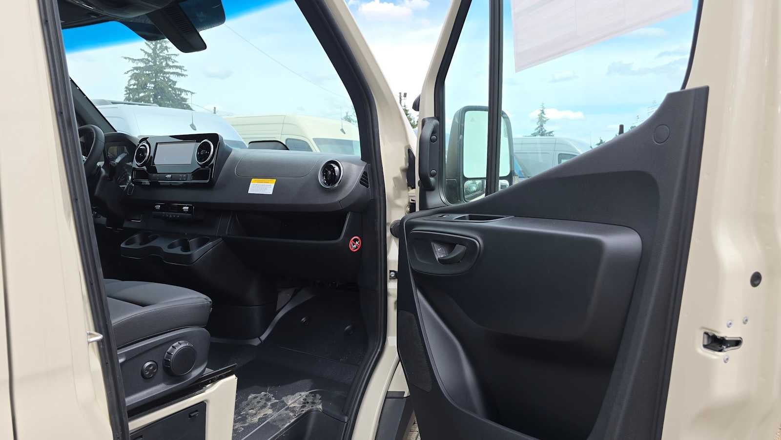 2025 Mercedes-Benz Sprinter Cargo Van 2500 Standard Roof I4 Diesel HO 144 AWD