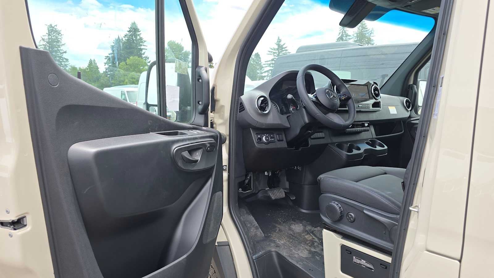 2025 Mercedes-Benz Sprinter Cargo Van 2500 Standard Roof I4 Diesel HO 144 AWD