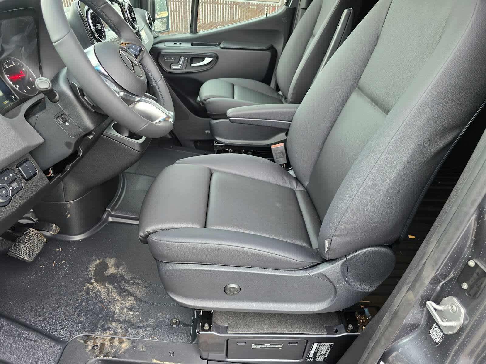 2026 Mercedes-Benz Sprinter 2500 Standard Roof I4 Diesel HO 144" AWD