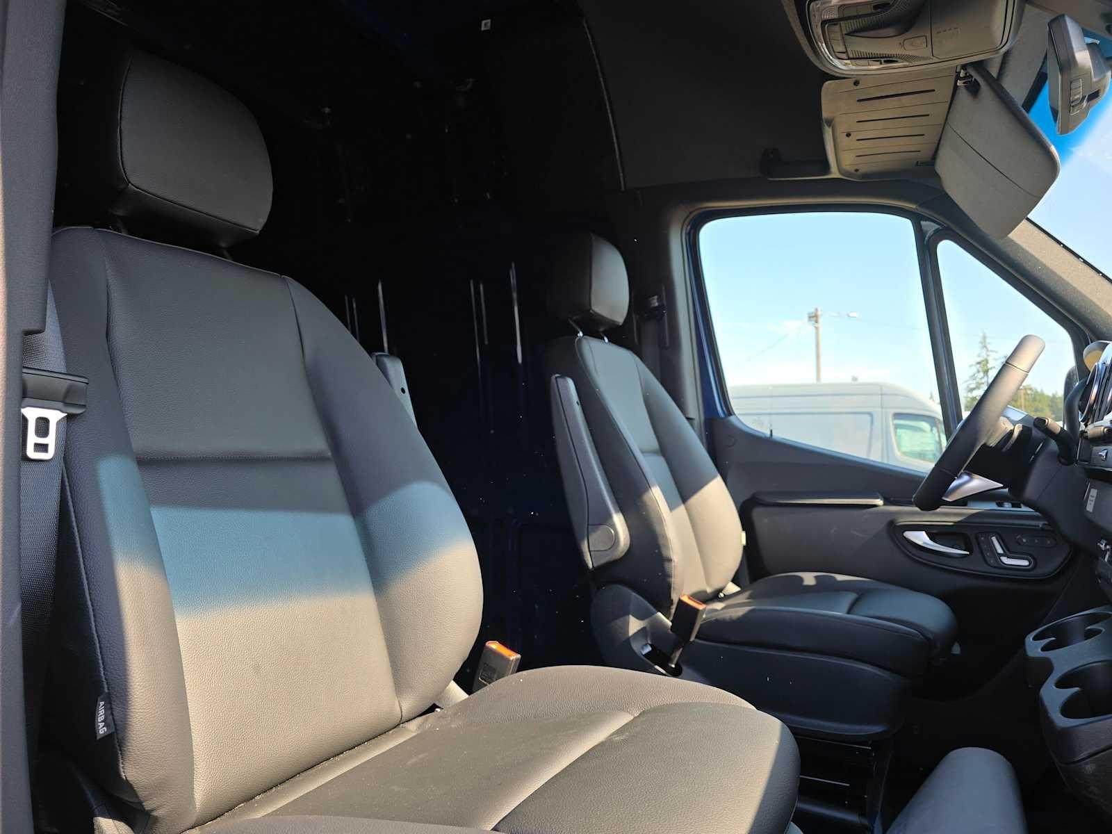 2026 Mercedes-Benz Sprinter 2500 Standard Roof I4 Diesel HO 144 AWD